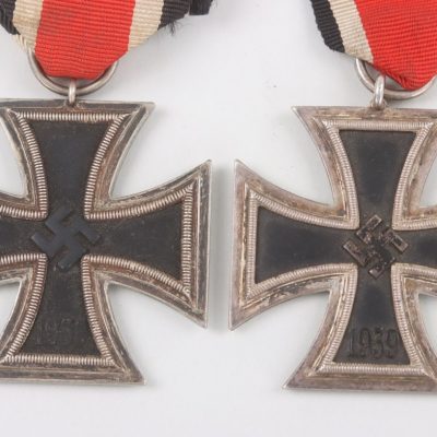 #79-1411 – 2x 1939 Iron Cross 2nd Class – Maker 27 and 100