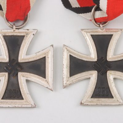 #79-1416 – 2x 1939 Iron Cross 2nd Class. Gustav Brehmer (13) and Berg & Nolte (40)